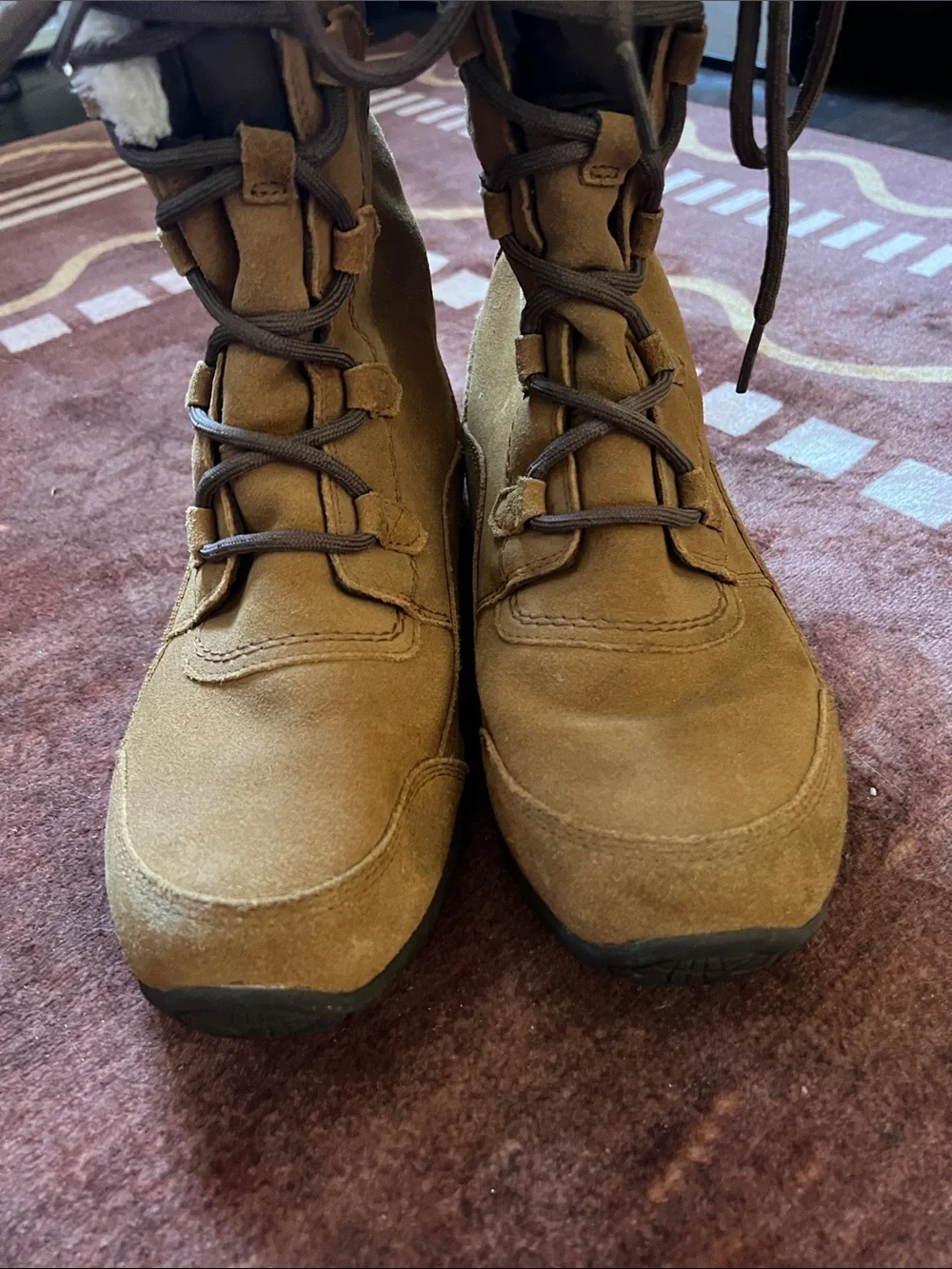 The North Face Women's Tan Suede Lace-Up Winter Boots with Faux Shearling